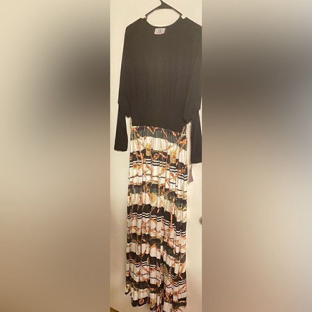 🛍️Women Brittoria Maxi long sleeve  chain Dress size: S 💥